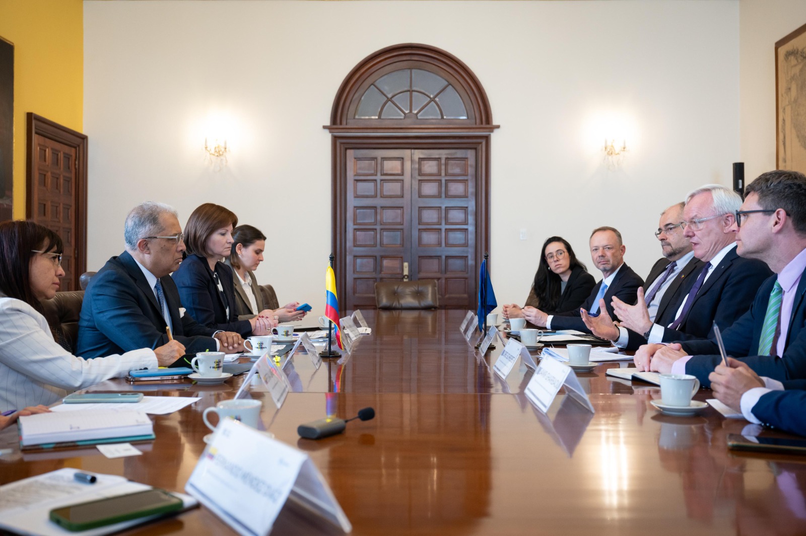 Colombia y la Unión Europea profundizan la cooperación en materia de paz