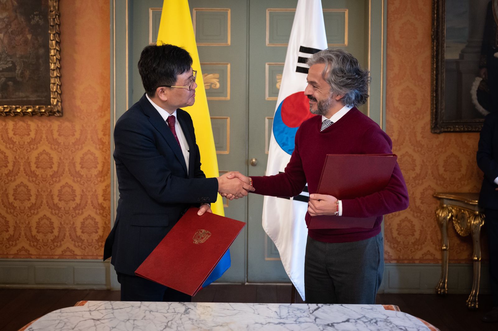 El DANE y la Oficina Nacional de Estadística de Corea (Kostat) suscriben acuerdo para el fortalecimiento de capacidades estadísticas de Colombia