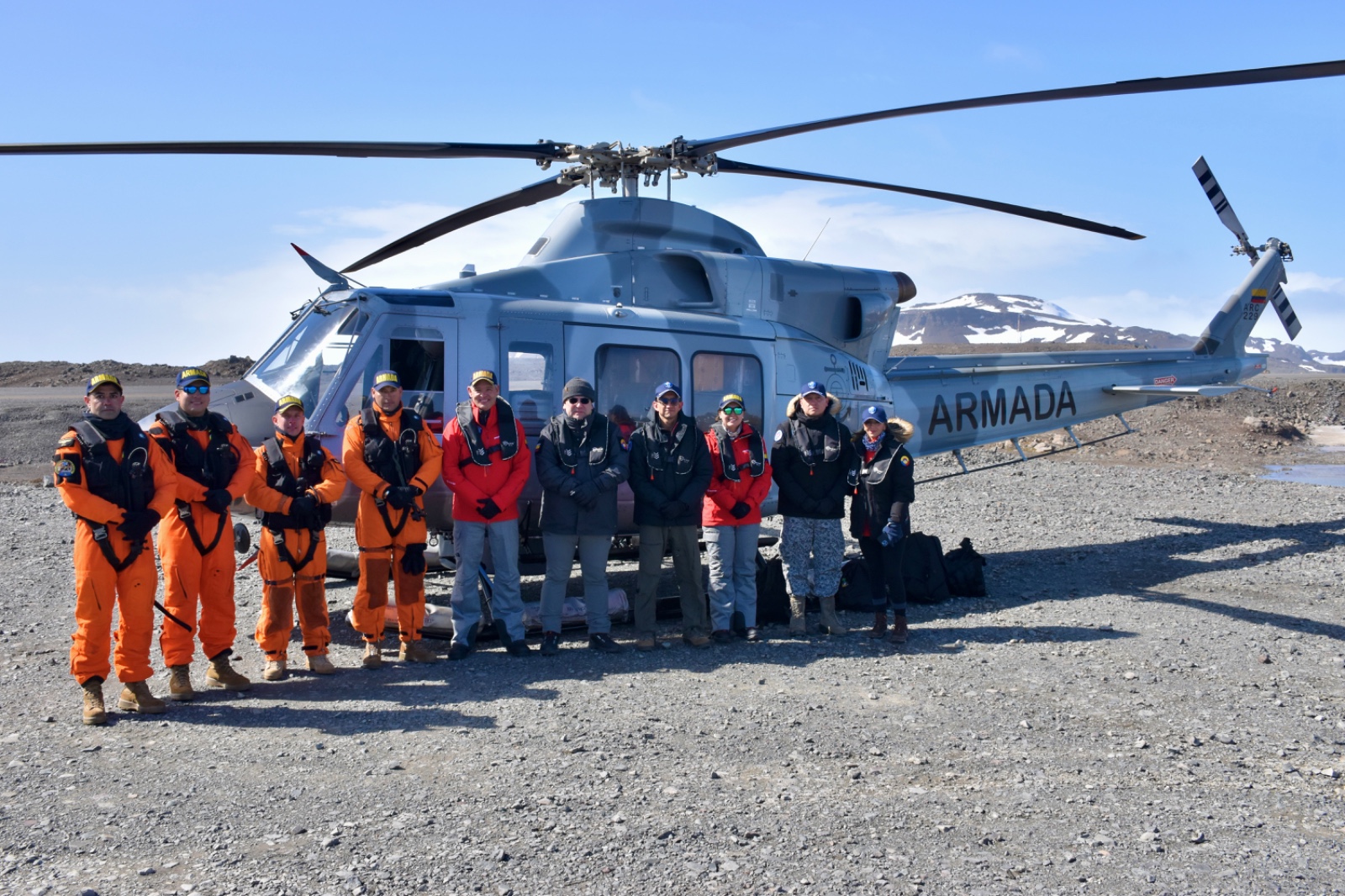 Director de Soberanía Territorial lideró el relevo de científicos de la X Expedición Científica Colombiana a la Antártica