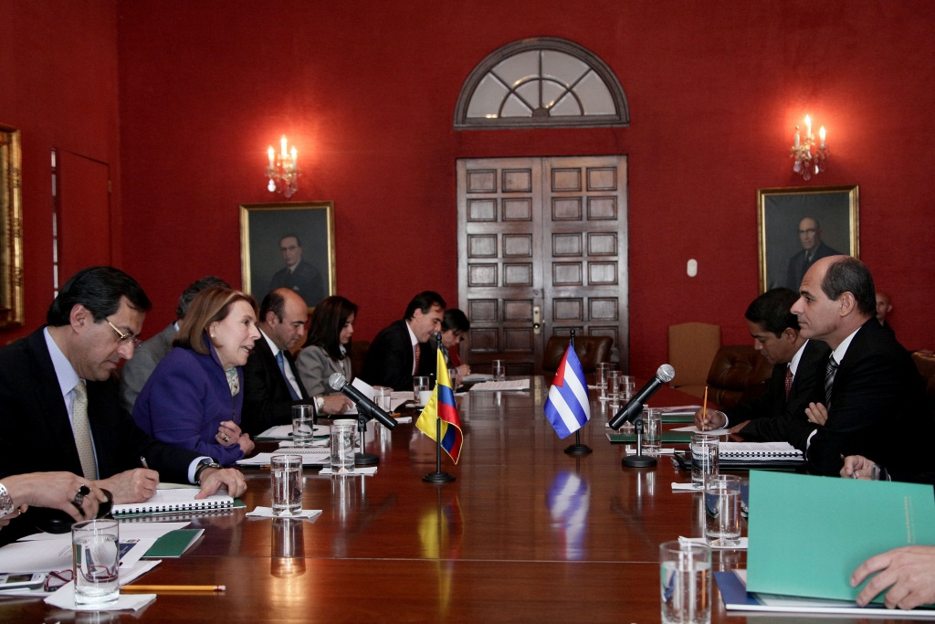 Las delegaciones de Colombia y Cuba sostuvieron una reunión para hacer seguimien