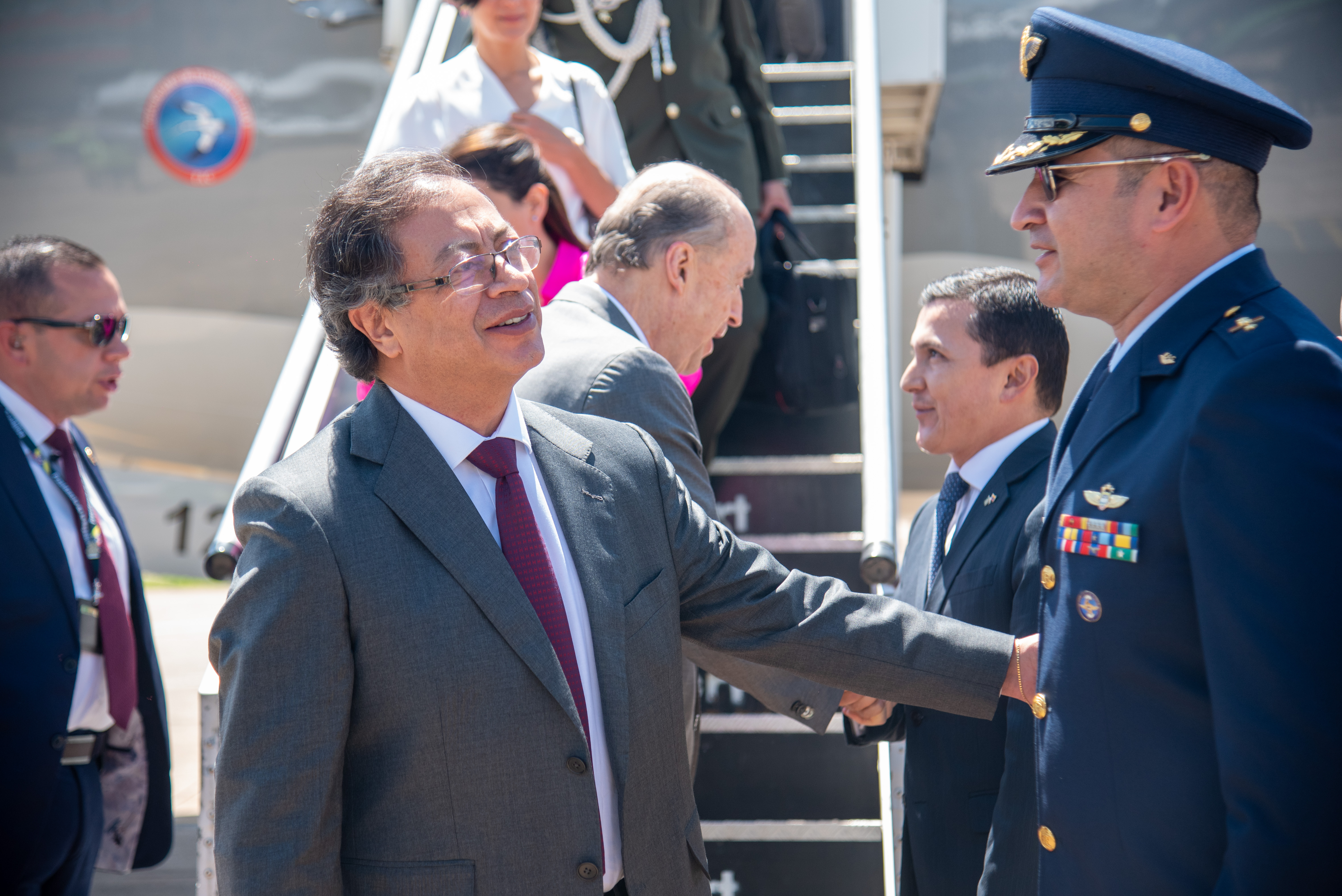 Canciller Álvaro Leyva acompaña al Presidente Gustavo Petro a la posesión de Luiz Inácio Lula da Silva como Presidente de Brasil