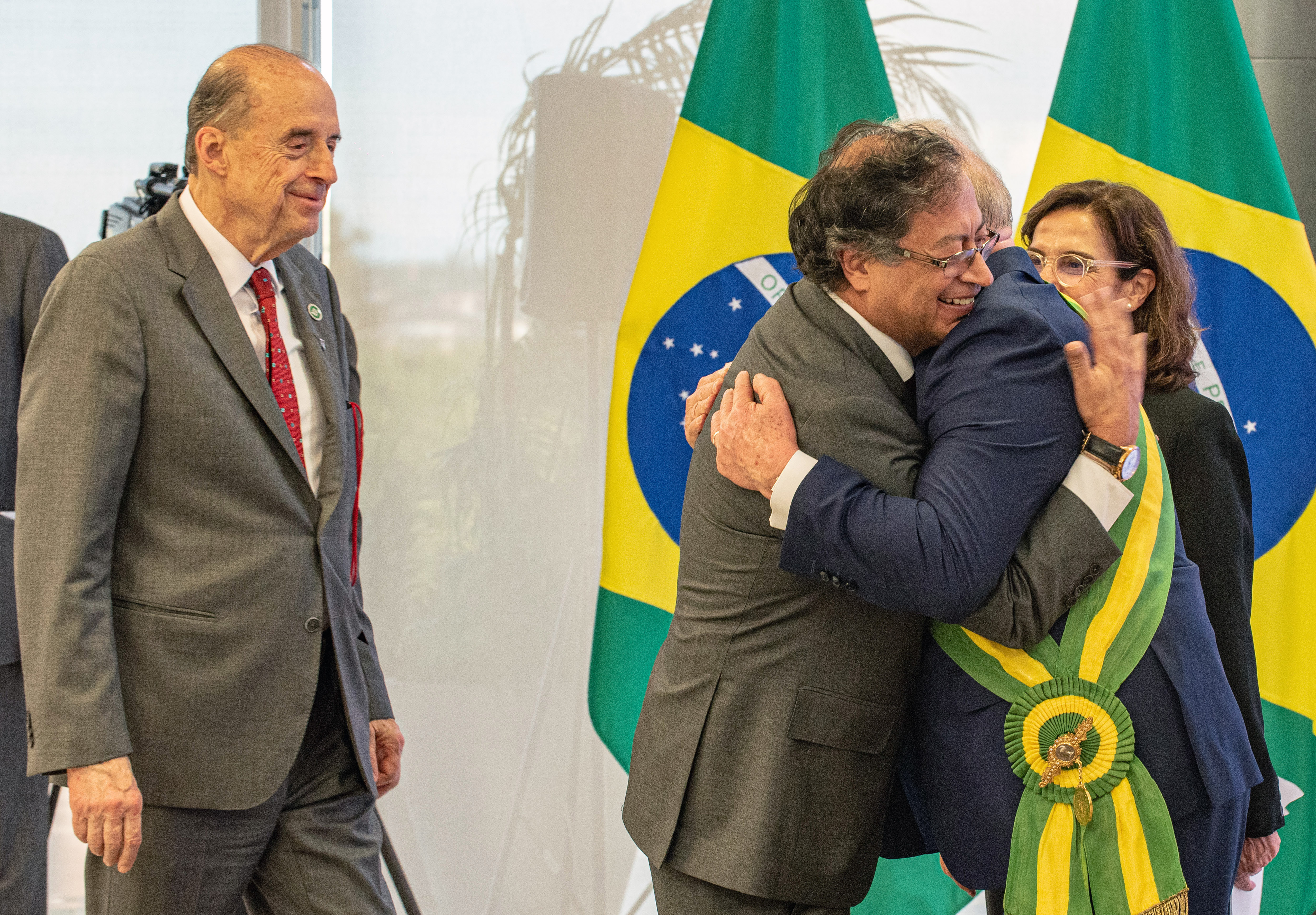 Canciller Álvaro Leyva acompaña al Presidente Gustavo Petro a la posesión de Luiz Inácio Lula da Silva como Presidente de Brasil