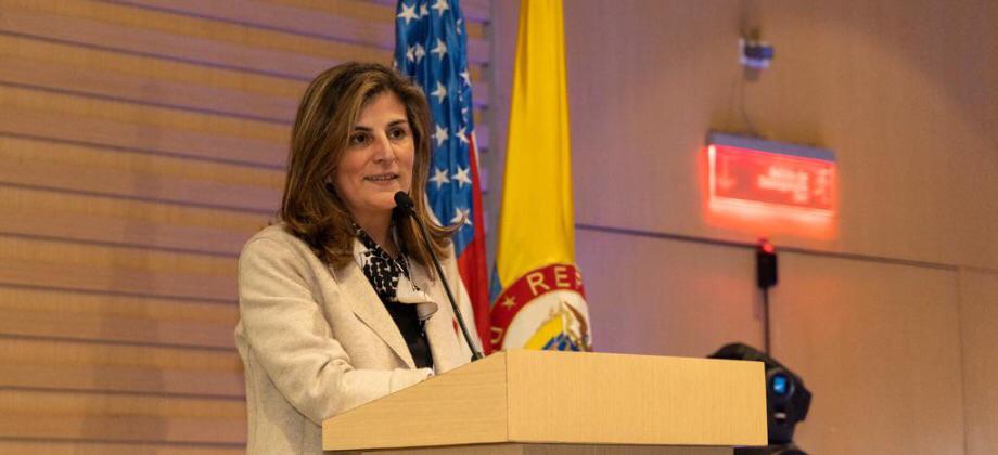 Viceministra de Asuntos Multilaterales Laura Gil en aniversario número 65  de Fulbright Colombia