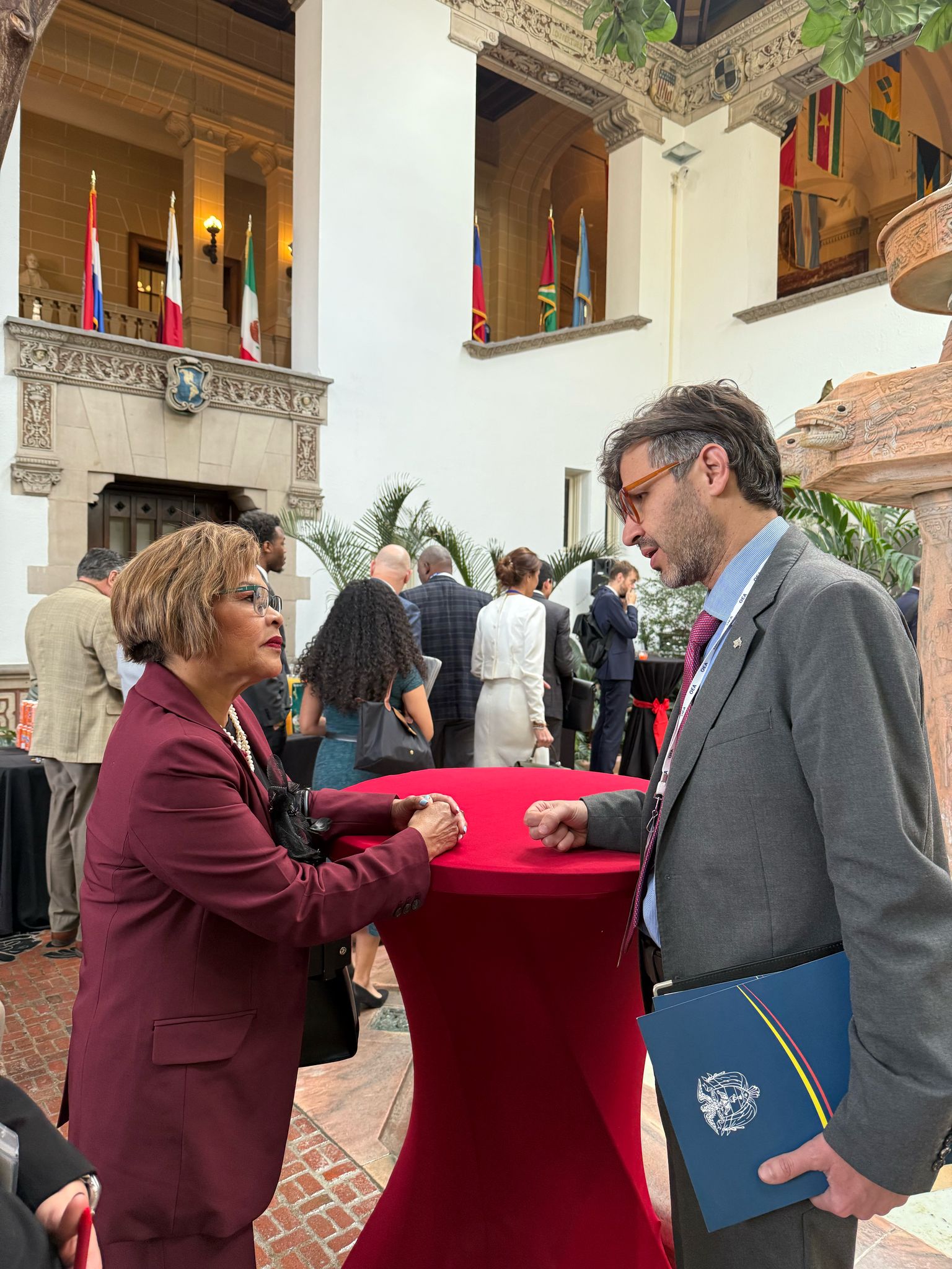 Encuentro de alto nivel con la jefe de delegación de Belice