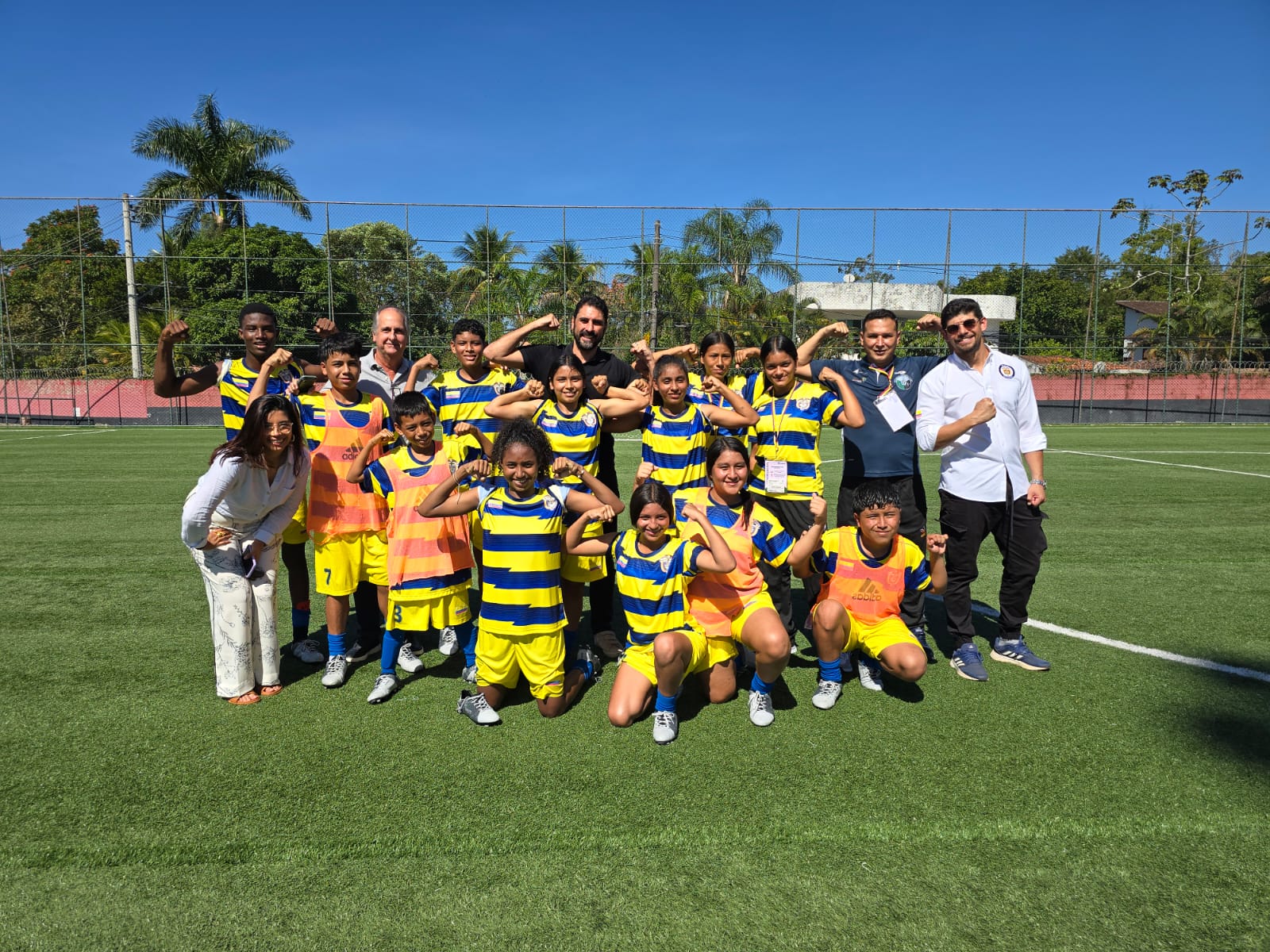 ¡Entrenamientos, el Maracaná, una nueva cultura y grandes experiencias vividas deja la primera mitad del intercambio deportivo en fútbol mixto con niñas y niños de Putumayo en Río de Janeiro!