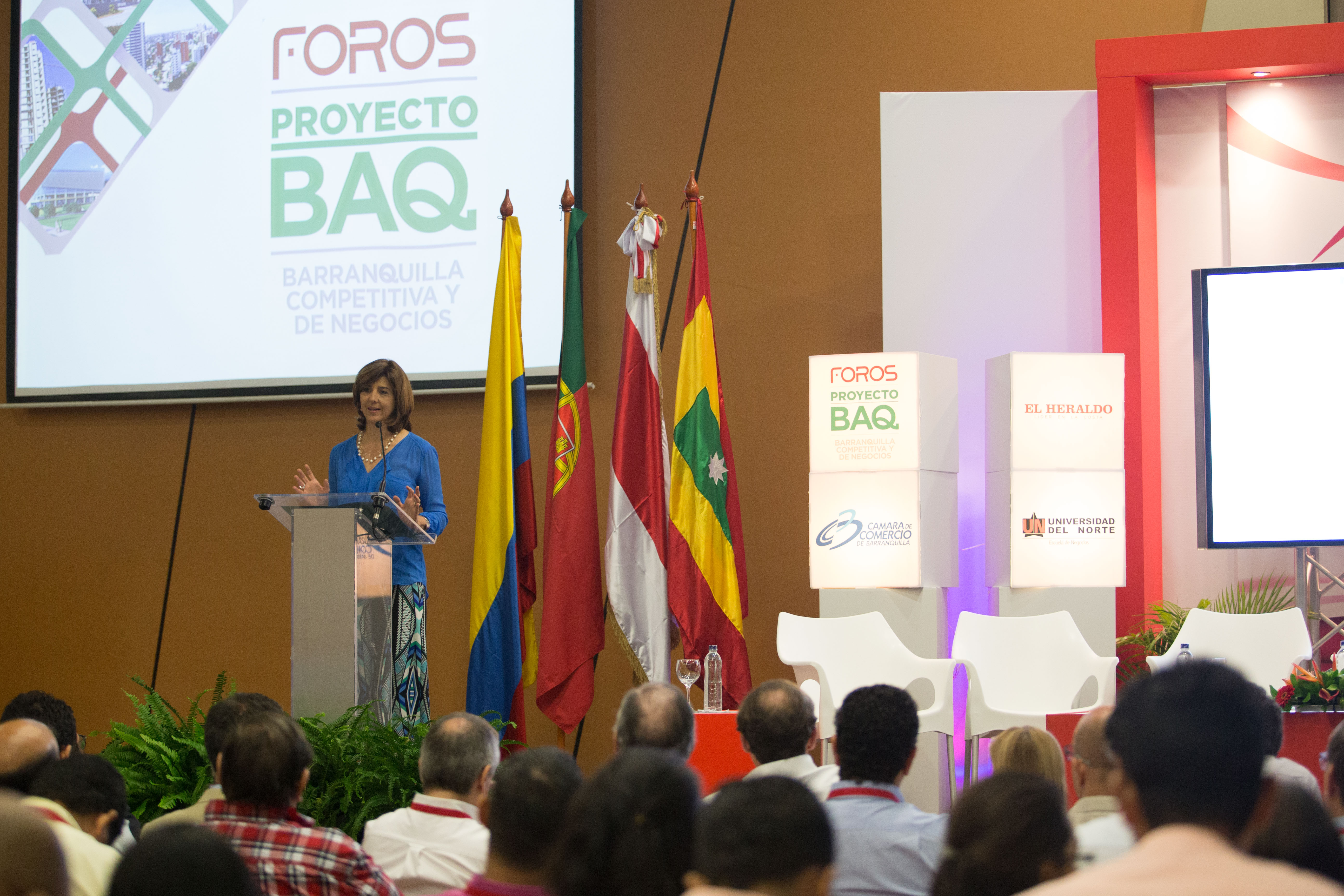Canciller María Ángela Holguín participó en el foro Proyecto BAQ en Barranquilla 
