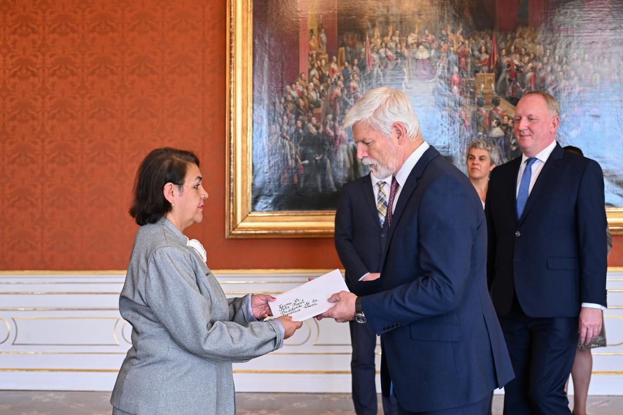 Presentación de cartas credenciales de la nueva Embajadora de Colombia en República Checa