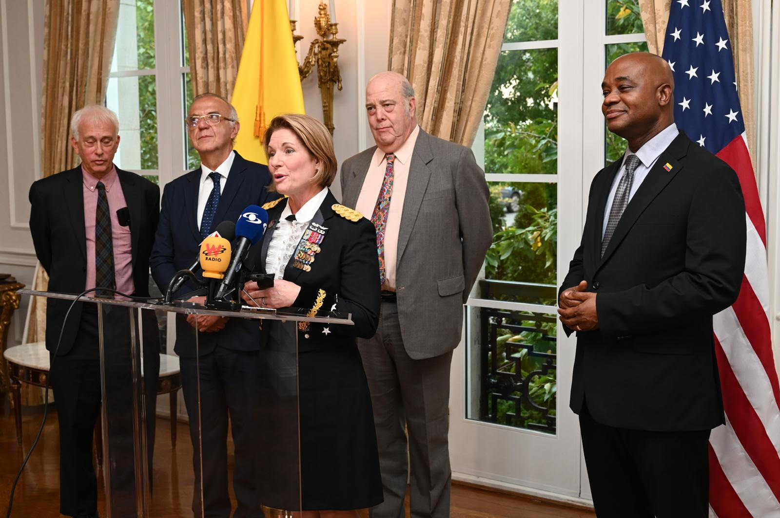 Funcionarios de Colombia que participaron en la condecoración