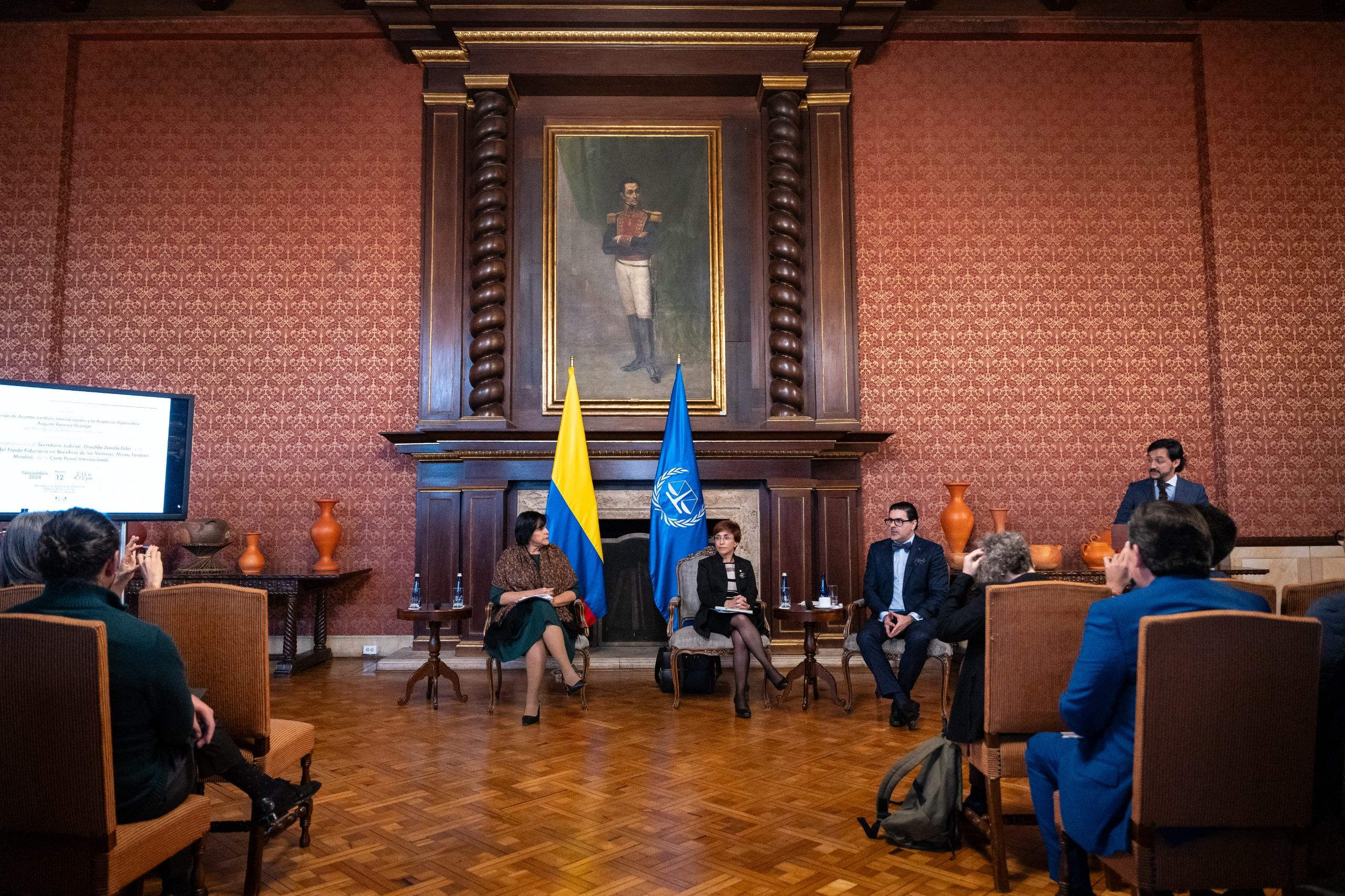 Conversatorio Académico con la Secretaría Judicial y el Fondo Fiduciario en Beneficio de las Víctimas de la Corte Penal Internacional