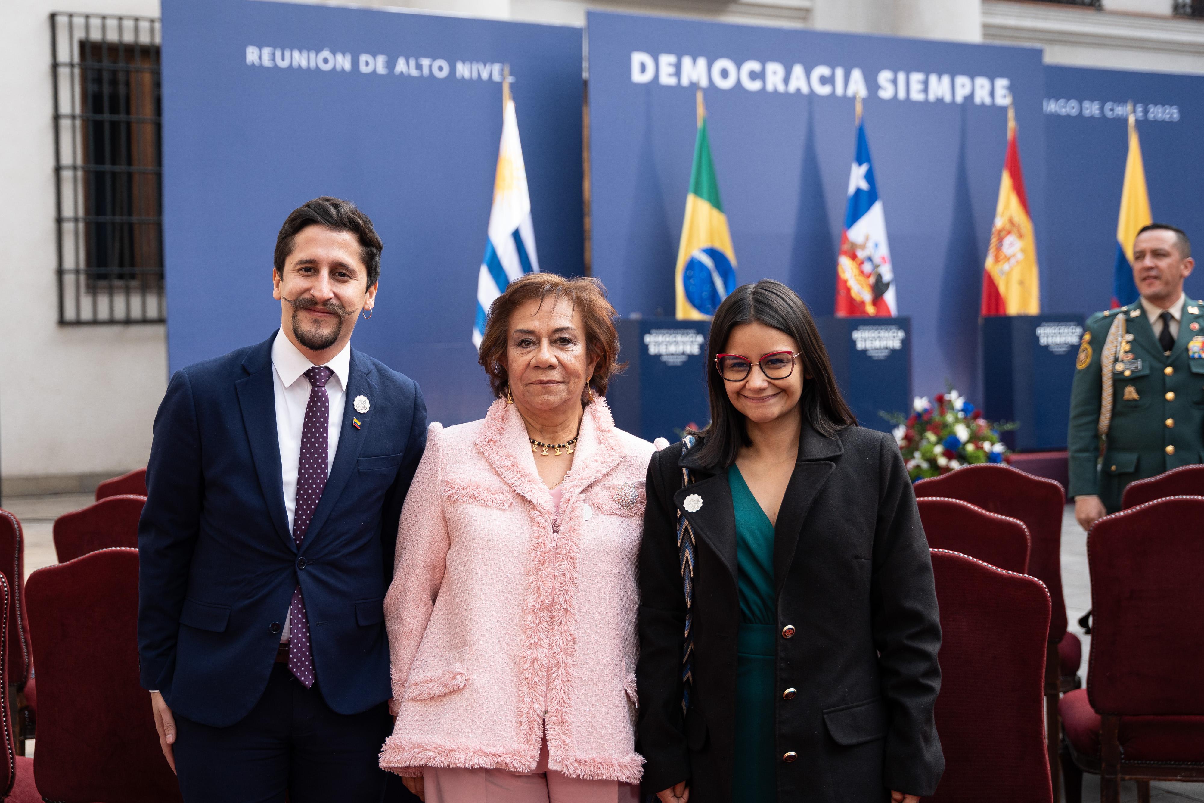 Canciller (e) Rosa Yolanda Villavicencio Mapy asiste a reunión de alto nivel, en la que el Presidente Gustavo Petro instó a debatir sobre crisis climática, inteligencia artificial, paz mundial, multilateralidad y a defender la libertad y la democracia