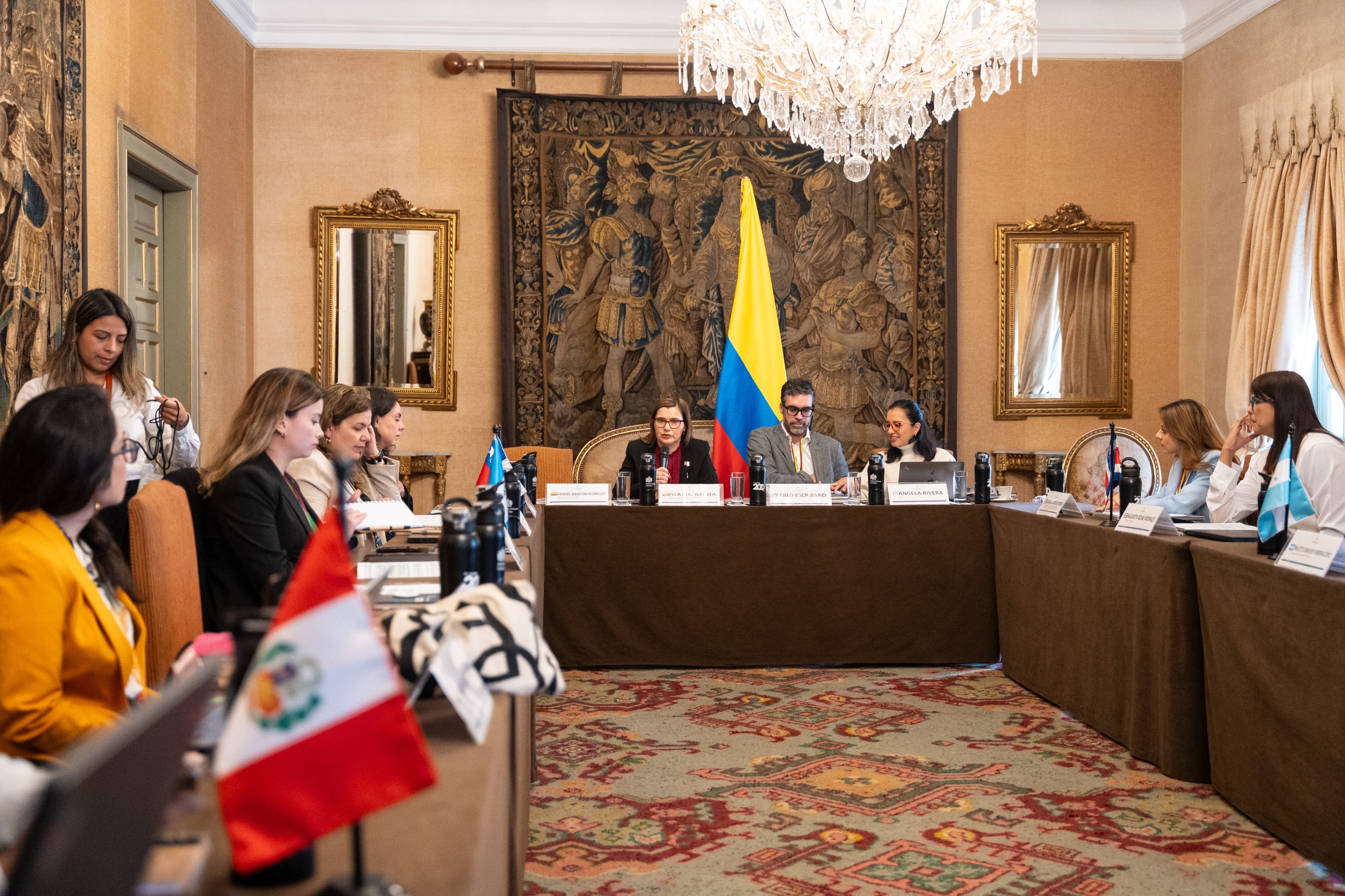 Cancillería es anfitriona de las reuniones de fortalecimiento de capacidades de los negociadores de AILAC de cara a la COP30