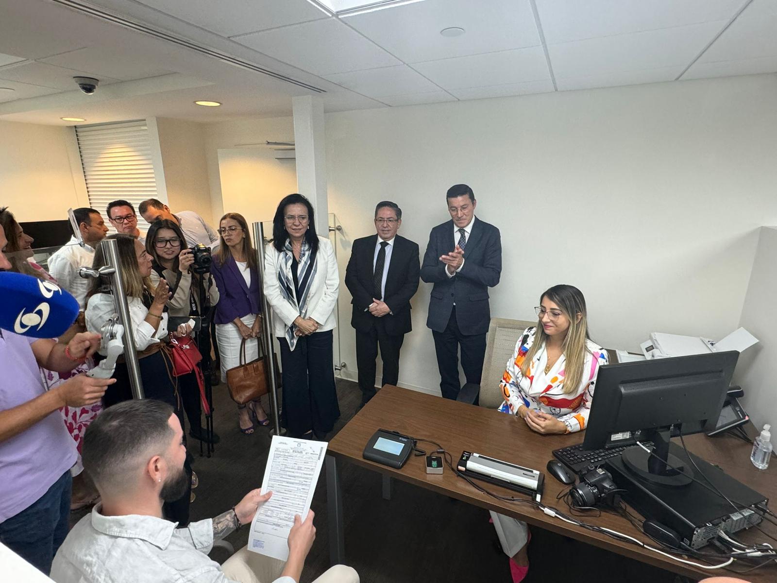 El Ministerio de Relaciones Exteriores y la Registraduría Nacional del Estado Civil fortalecen el trabajo Consular con mejores servicios para los connacionales en el exterior 