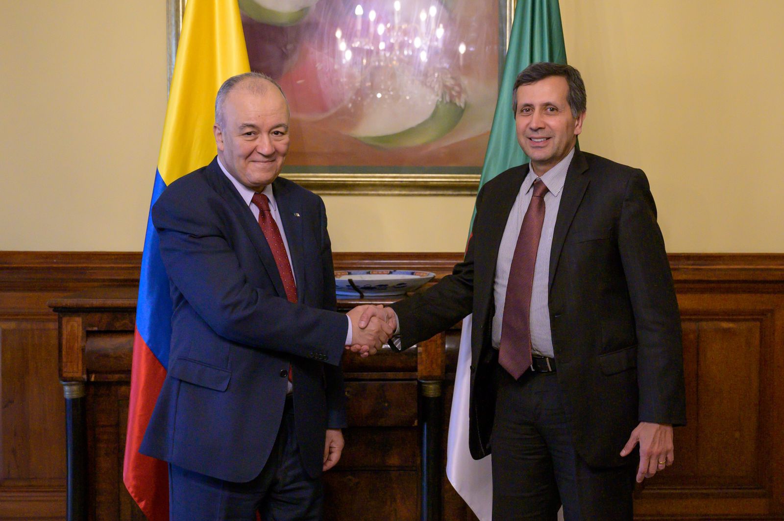 Viceministro Echeverri presidió la II reunión de Consultas Políticas con Argelia