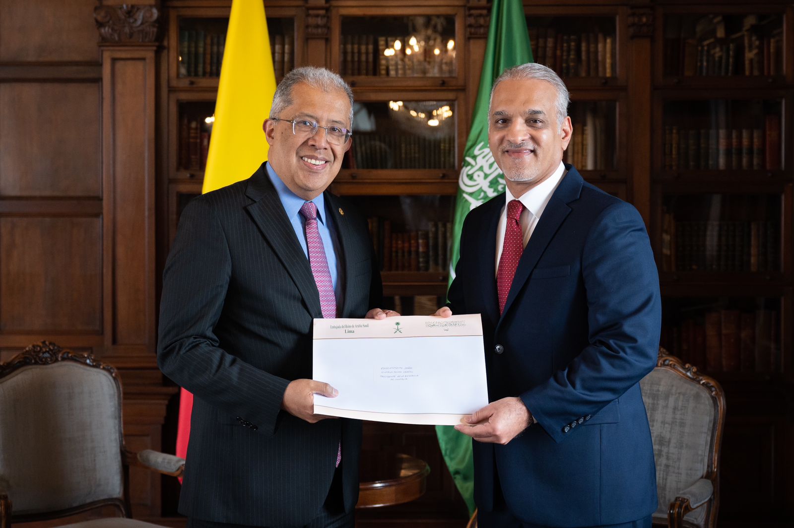 Viceministro de Relaciones Exteriores recibió copia de Cartas Credenciales del nuevo embajador de Arabia Saudita en Colombia