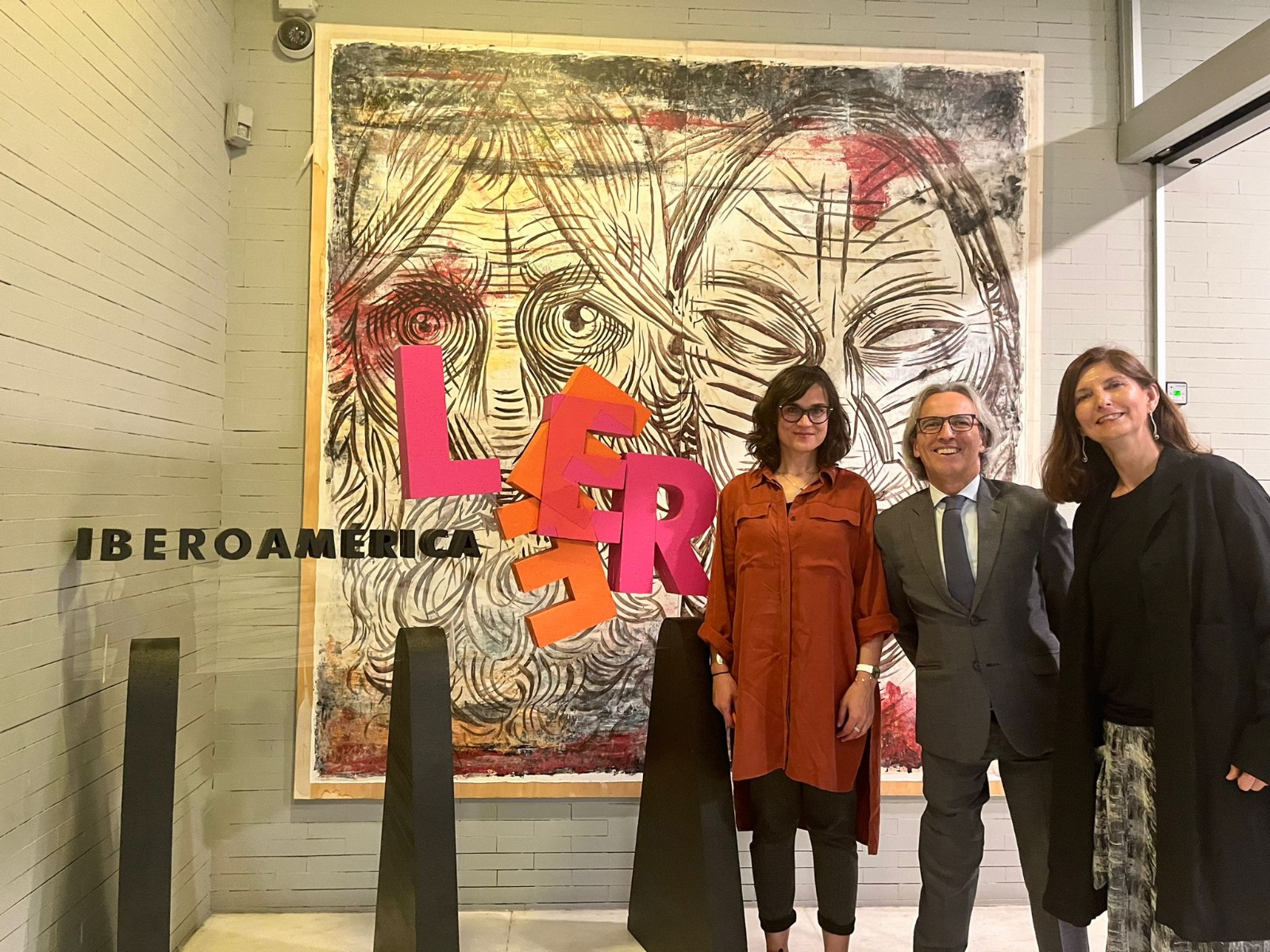 Carolina Sanín; Eduardo Ávila, Embajador de Colombia en España; Inés Miret, Directora de «Leer Iberoamérica Lee»