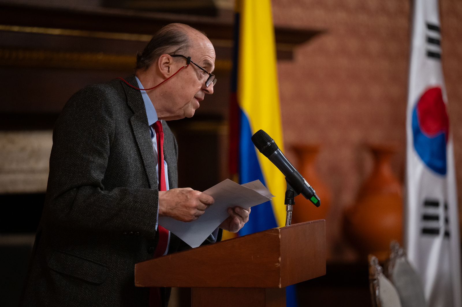 Canciller Álvaro Leyva presentó el libro conmemorativo: “Colombia y Corea. 60 Años de Relaciones Diplomáticas”
