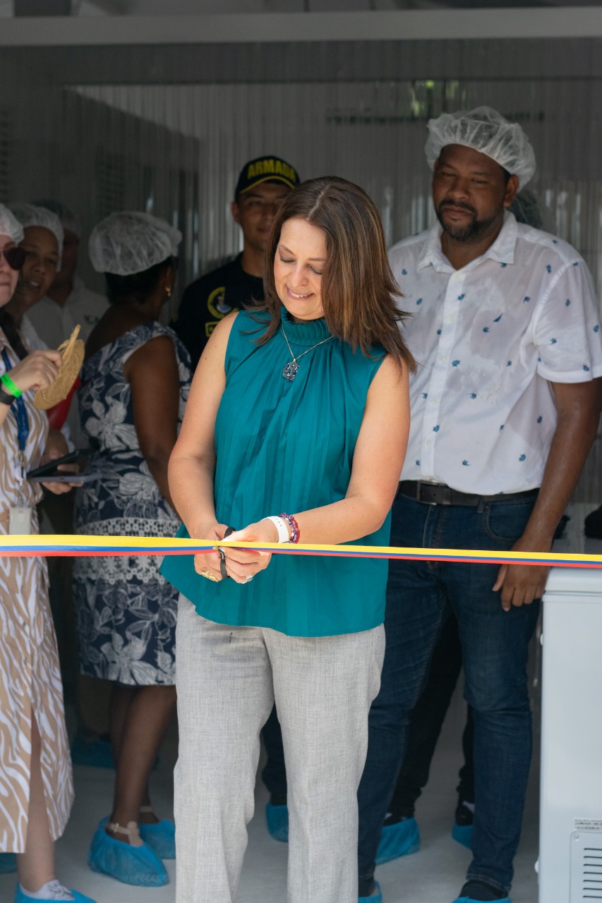  Cancillería entregó planta de transformación de frutas y verduras en el Archipiélago de San Andrés