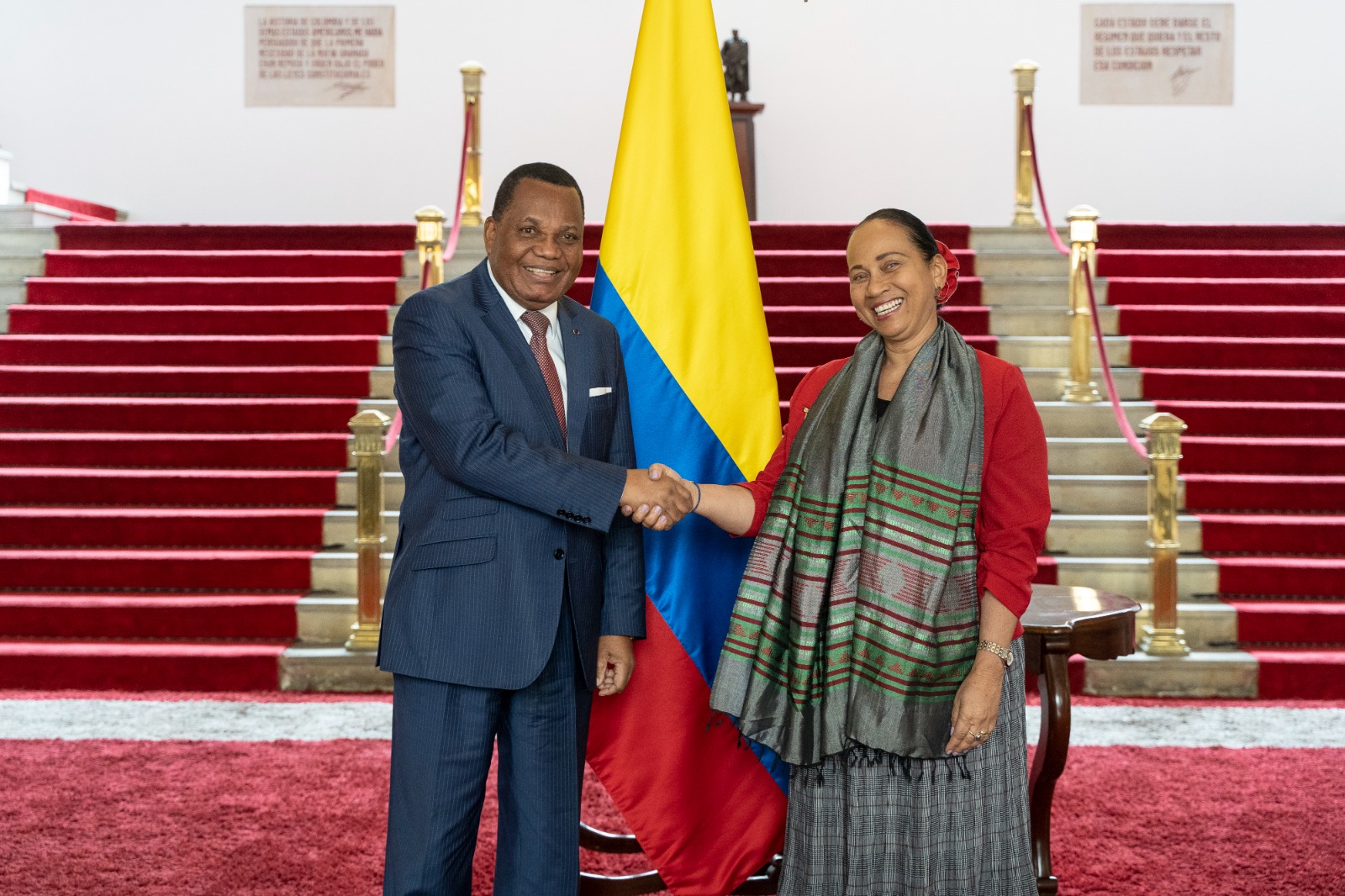 Viceministra de Asuntos Multilaterales Elizabeth Taylor Jay recibe al Ministro de Relaciones Exteriores de la República del Congo Jean-Claude Gakosso en el marco de su gira por los países amazónicos