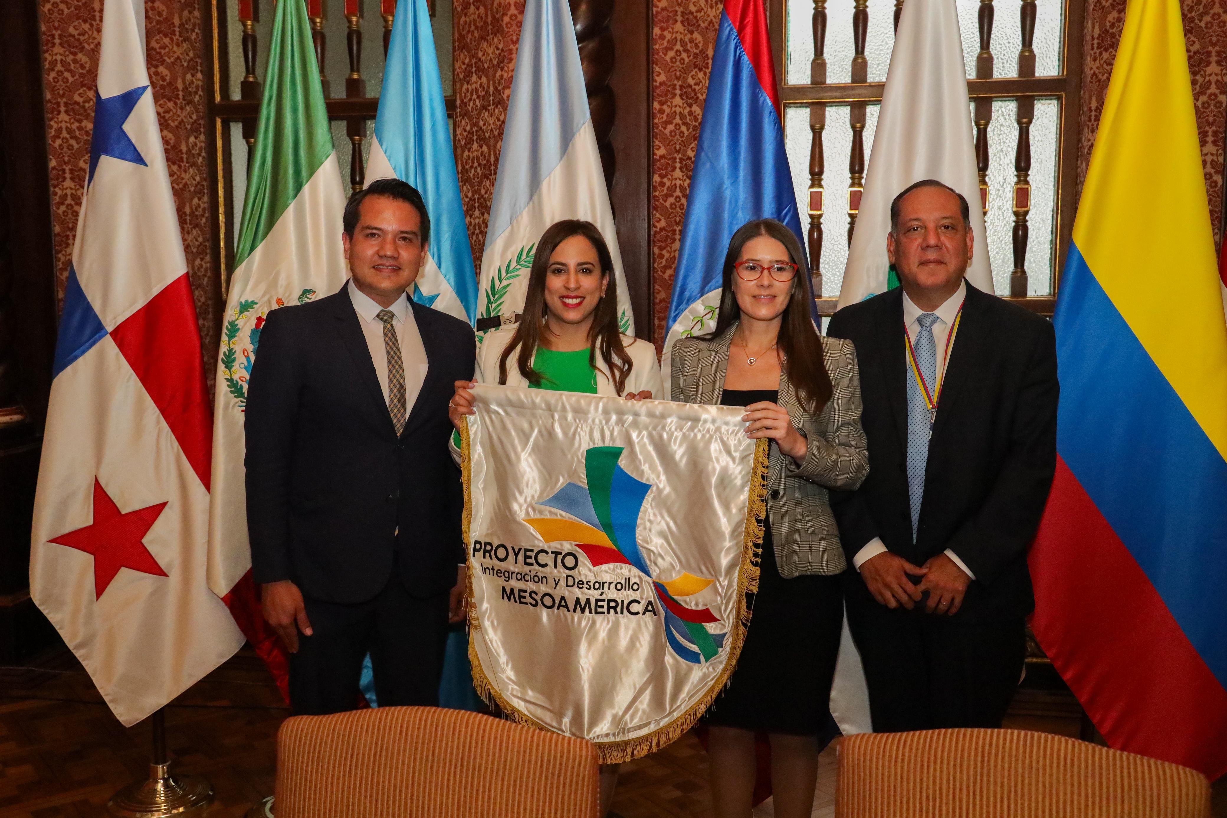 Con avances en medio ambiente, educación y seguridad vial, Colombia entregó la presidencia del Proyecto Mesoamérica