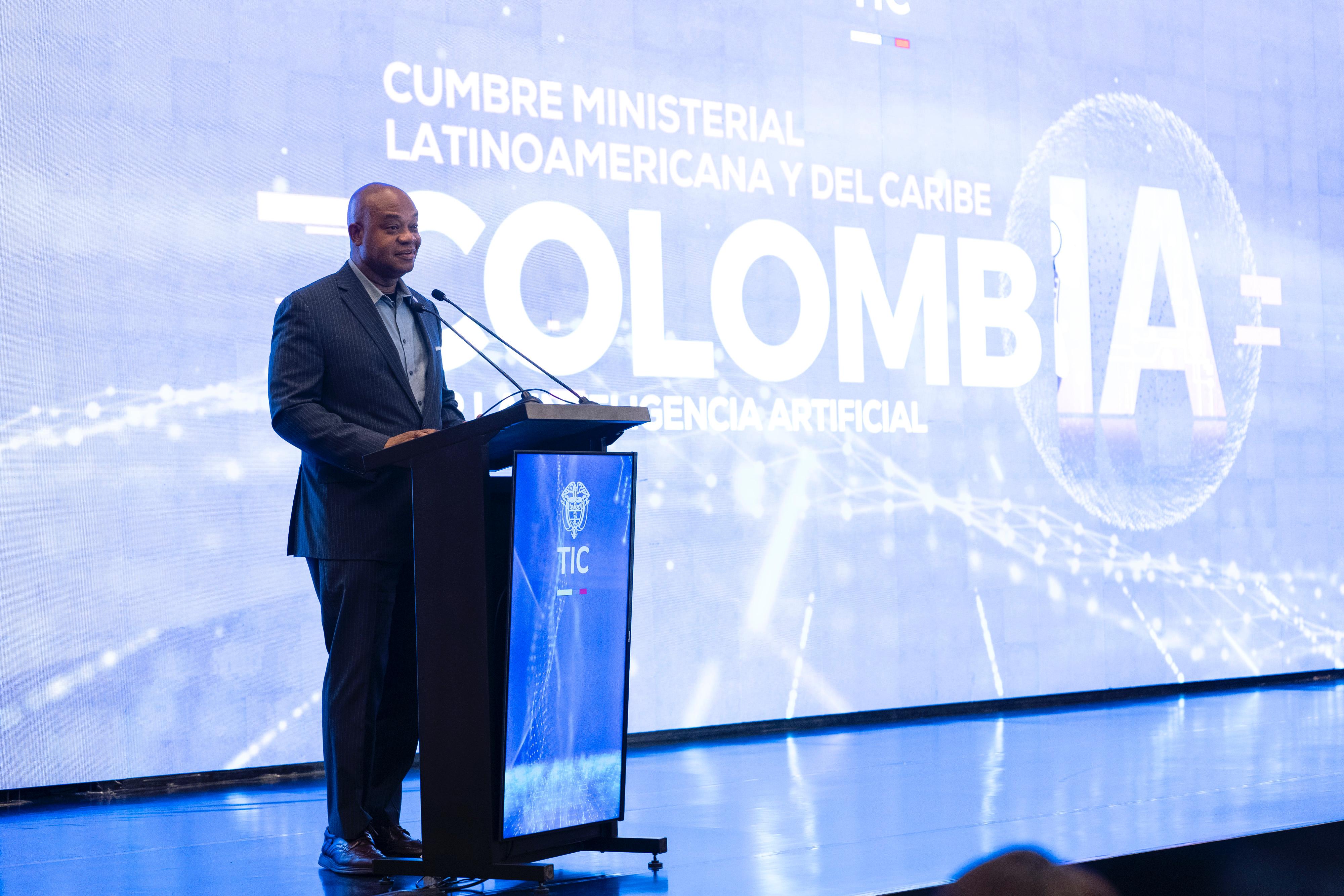 El objetivo es que América Latina muestre el camino de la Inteligencia Artificial desde una perspectiva ética, moral, que no profundice las desigualdades: Canciller Luis Gilberto Murillo