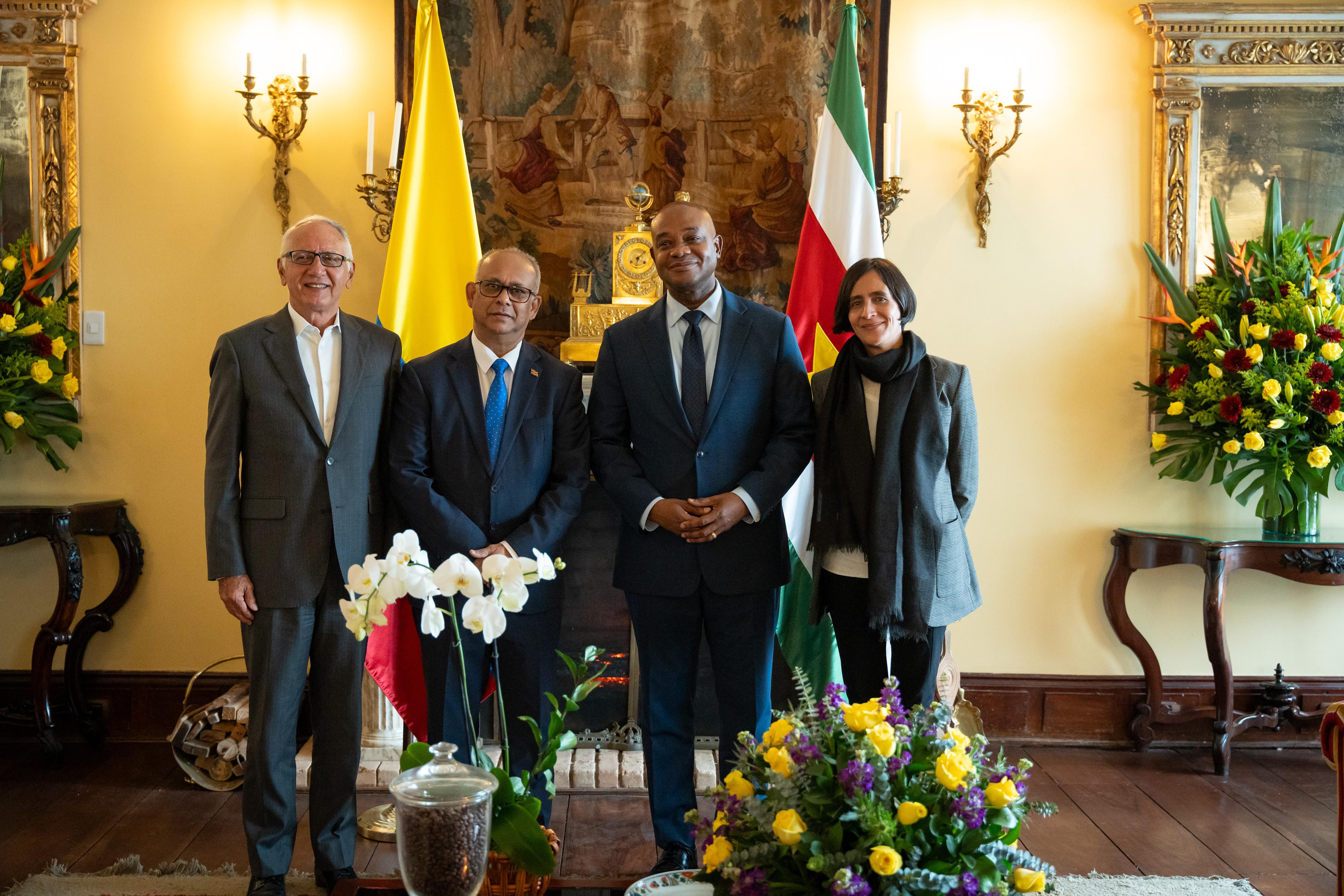 Cancilleres de Colombia y Surinam sostuvieron reunión bilateral