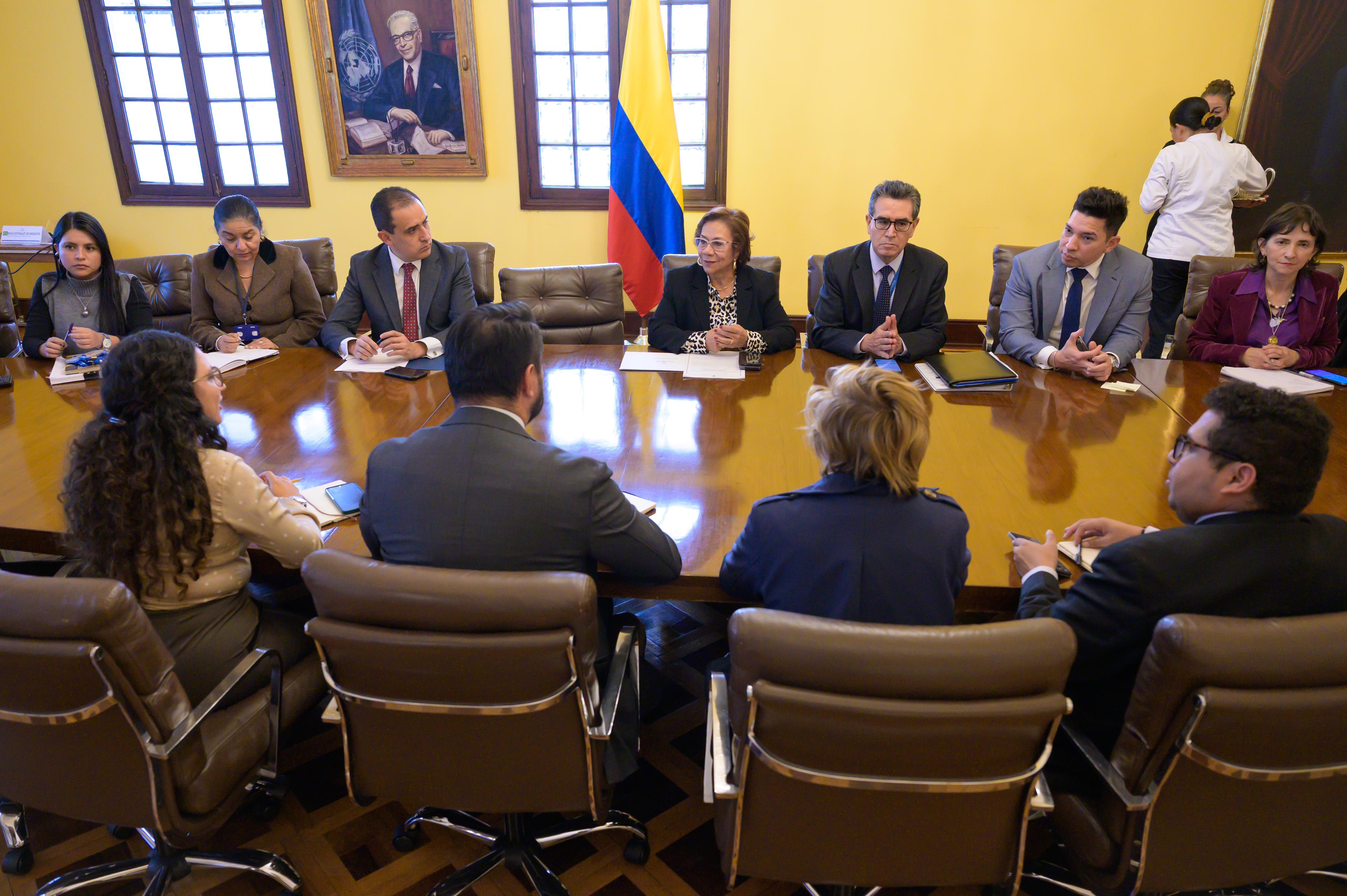 Canciller (e) Rosa Yolanda Villavicencio Mapy lideró un espacio clave para la revisión del Manual de Funciones del Ministerio de Relaciones Exteriores
