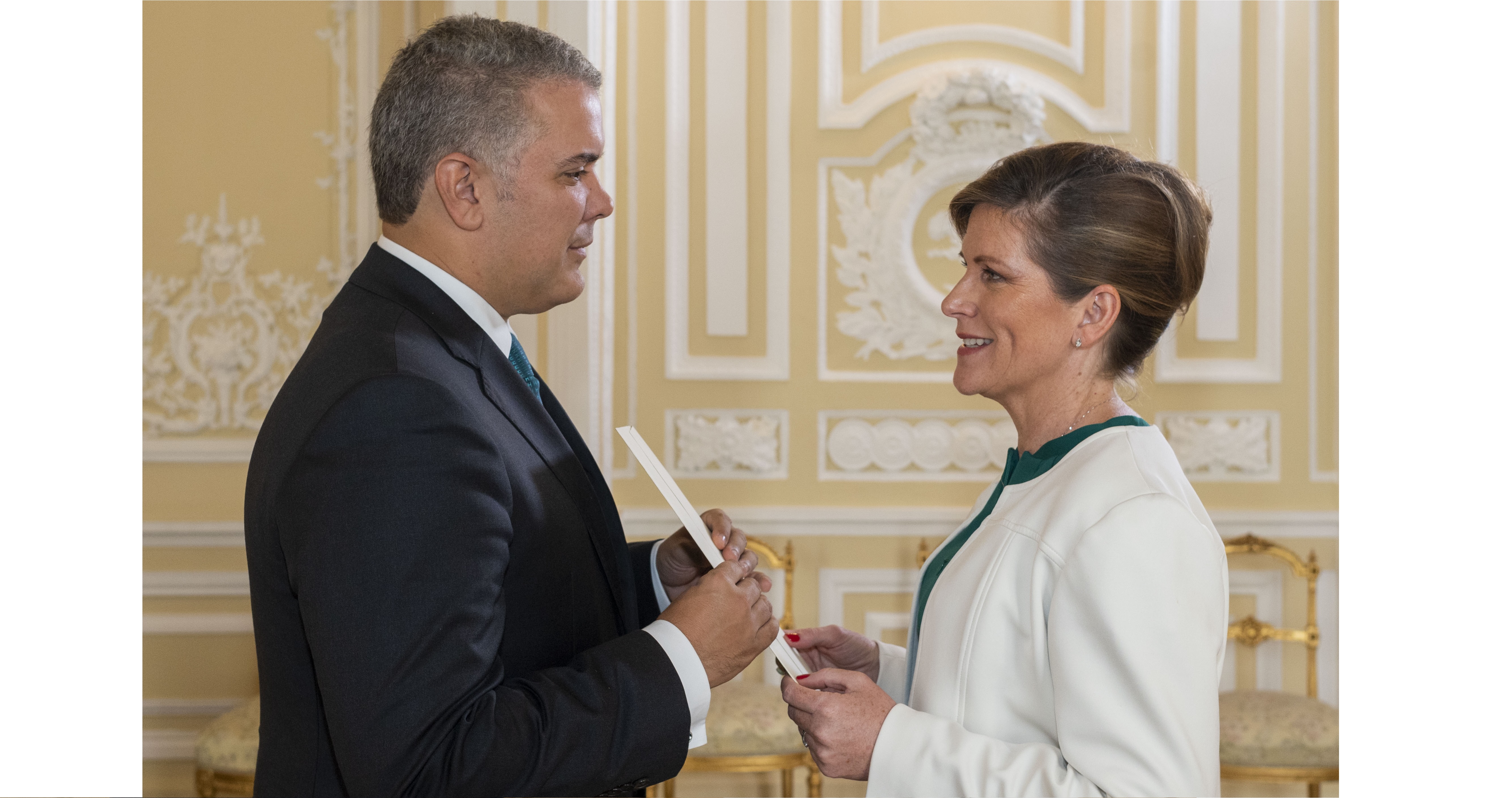Presidente Iván Duque recibió las cartas credenciales de la primera Embajadora de Irlanda en Colombia, Alison Milton