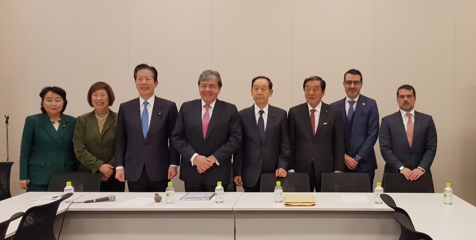 Liga de la Amistad entre Colombia y Japón se reunió en Tokio con el Ministro de Relaciones Exteriores, Carlos Holmes Trujillo