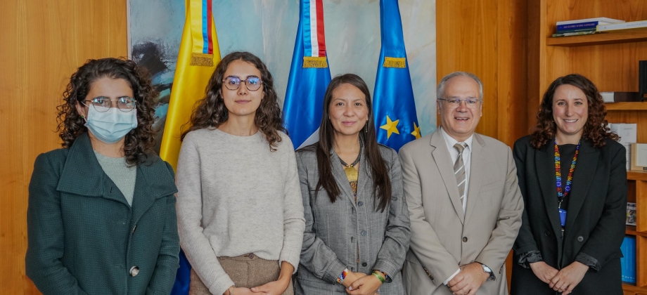 Reunión entre la directora de la Academia Diplomática de Colombia y el embajador de Francia para fortalecer la cooperación académica y proyectos conjuntos