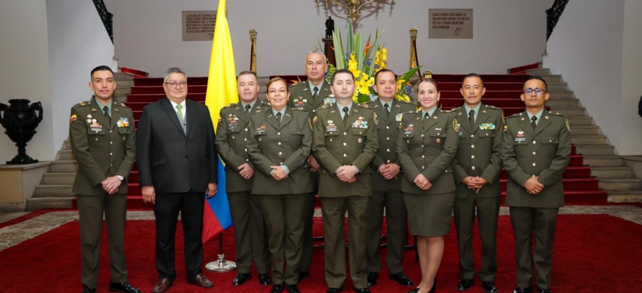 La Academia Diplomática “Augusto Ramírez Ocampo” y la Policía Nacional de Colombia cierran el curso de formación para Agregados de Policía