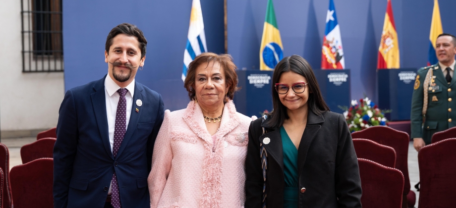 Canciller (e) Rosa Yolanda Villavicencio Mapy asiste a reunión de alto nivel, en la que el Presidente Gustavo Petro instó a debatir sobre crisis climática, inteligencia artificial, paz mundial, multilateralidad y a defender la libertad y la democracia