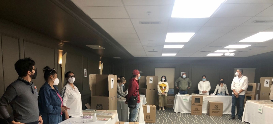Puestos de votación en el exterior