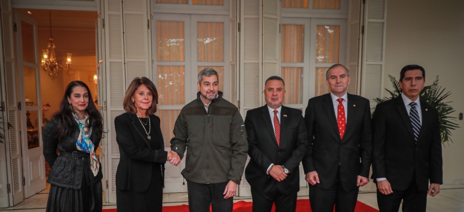  Reunión de la Vicepresidenta y Canciller y el Presidente de Paraguay, Mario Abdo Benítez.