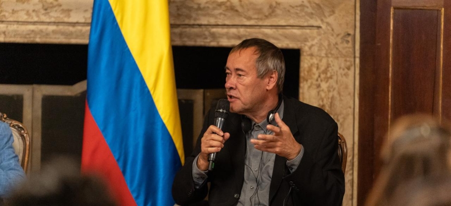 Panel ‘Superación del negacionismo para la democracia: Alemania, Chile y Colombia’