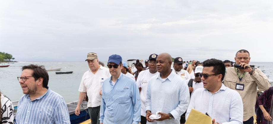 Canciller Murillo lideró recorrido en Capurganá con autoridades locales y actores sociales de la zona