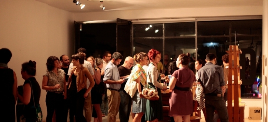 Inauguración de la exposición “Hexágono Irregular: Arte Colombiano en Residencia