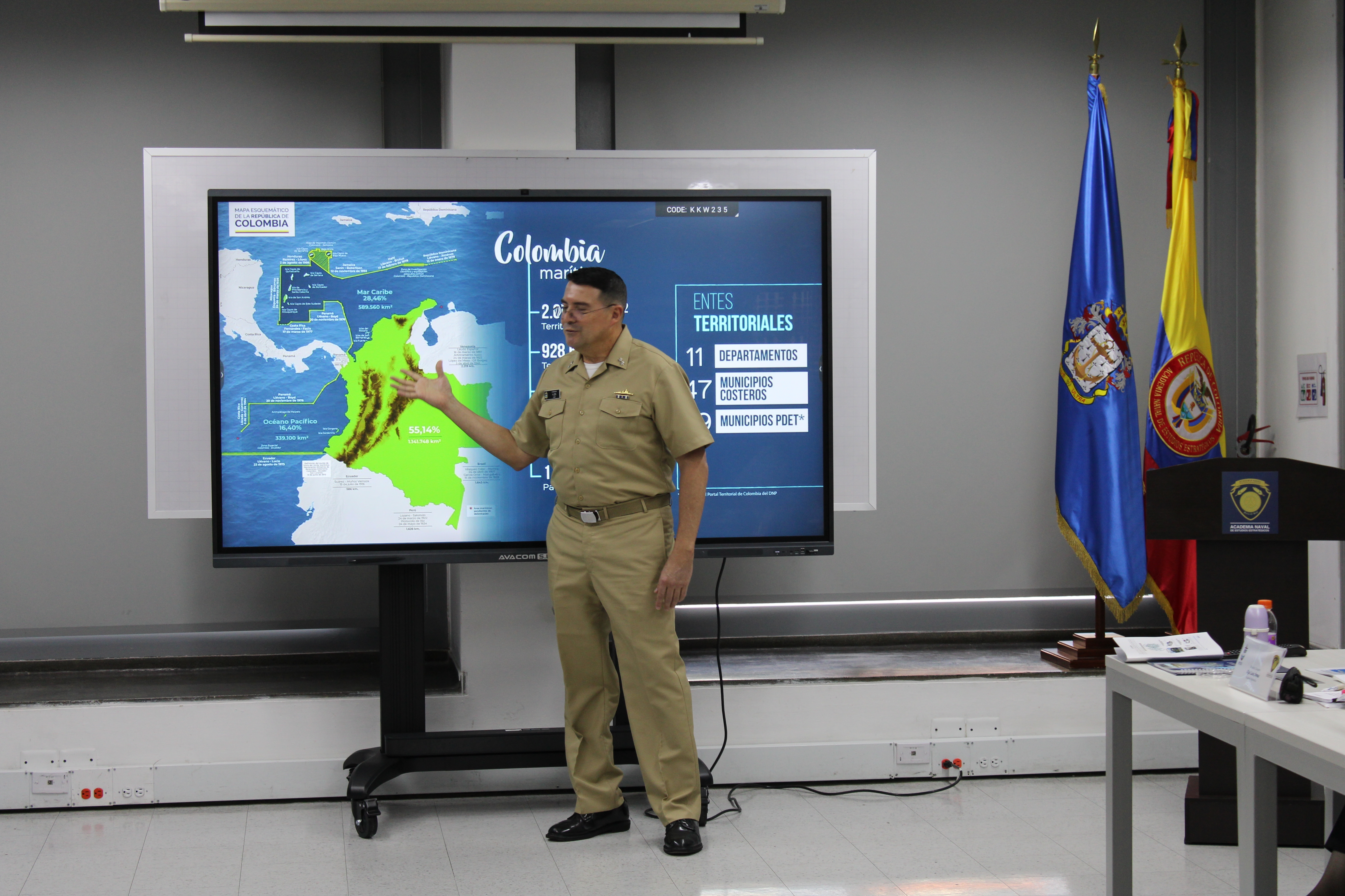 La Academia Diplomática y La Academia Naval de Estudios Estratégicos fortalecen sus relaciones de cooperación y formación