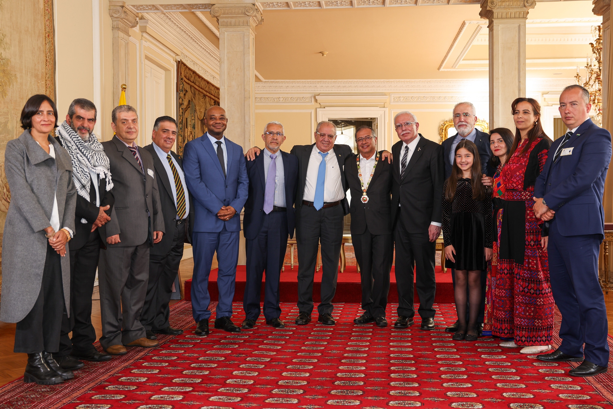 Canciller Luis Gilberto Murillo asistió a la condecoración con el Gran Collar del Estado de Palestina que recibió el Presidente Gustavo Petro Urrego