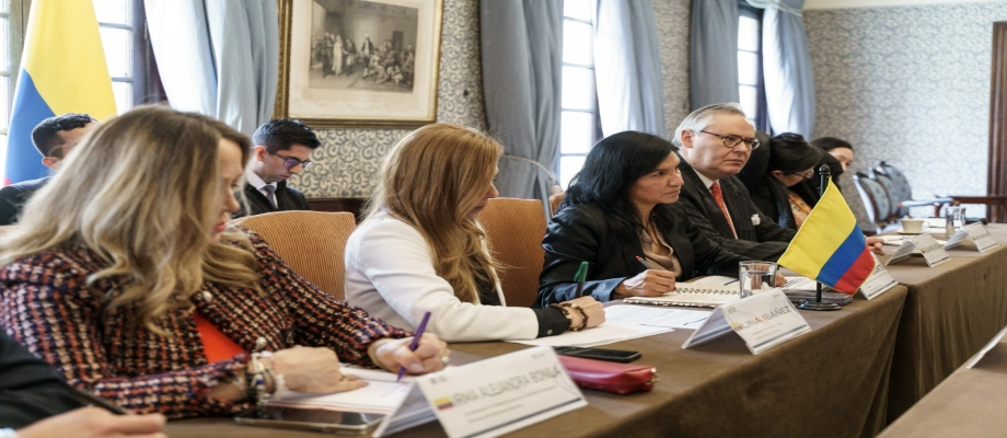 Cancillería y director de Inmigración, Refugiados y Ciudadanía de Canadá para América Latina y el Caribe, Craig Goldsby, dialogaron sobre flexibilización migratoria, movilidad laboral y procesos de visados