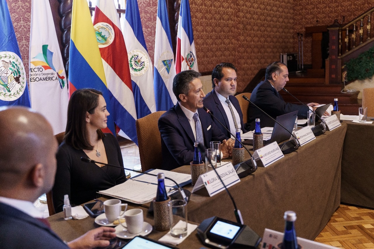 Con avances en medio ambiente, educación y seguridad vial, Colombia entregó la presidencia del Proyecto Mesoamérica