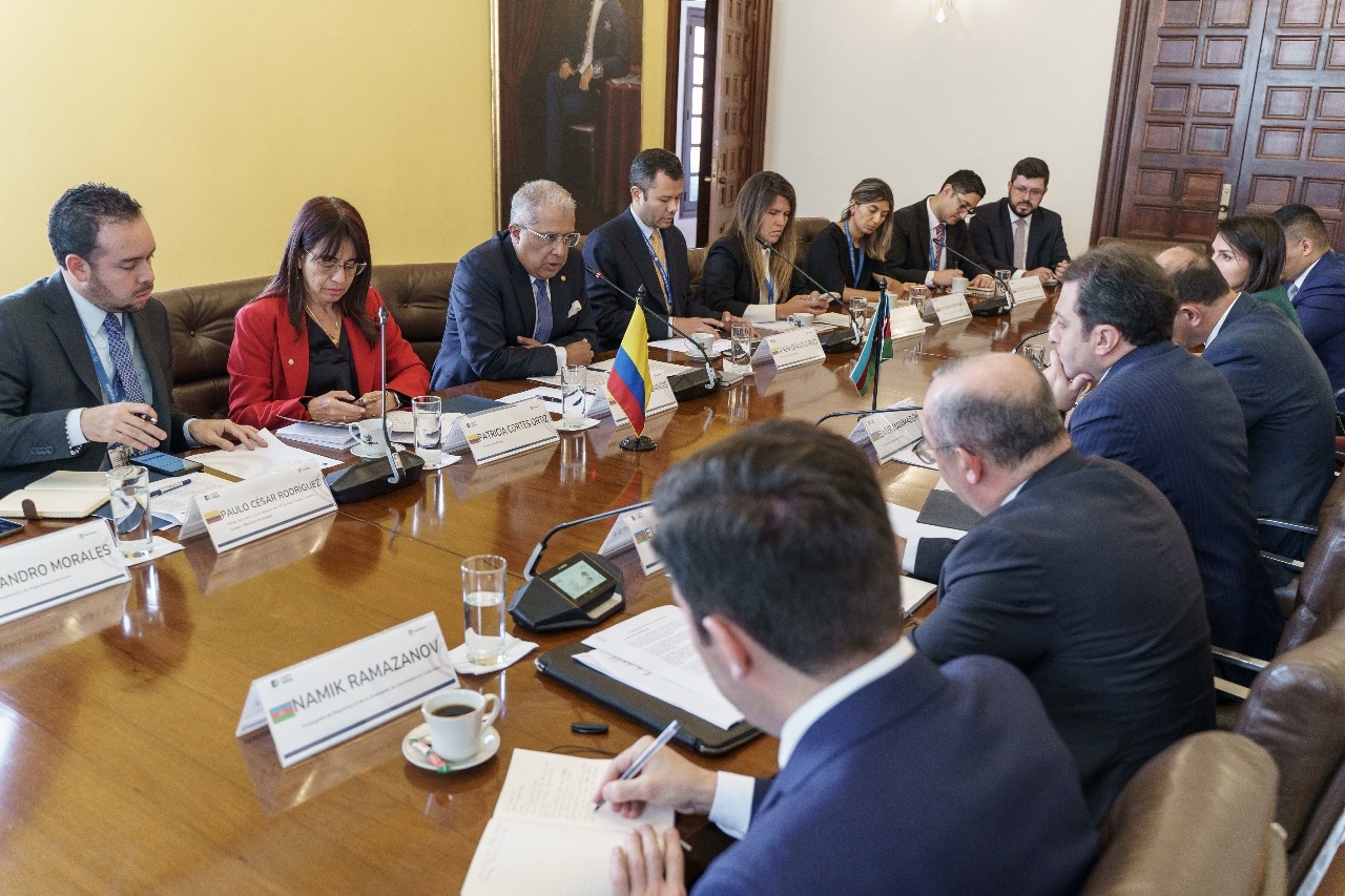Consultas Políticas bilaterales entre Colombia y Azerbaiyán