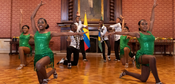 Jóvenes salseros de Florida, Valle del Cauca viajan a intercambio en Río de Janeiro Jóvenes salseros de Florida, Valle del Cauca, a ‘sambar’: intercambio en Río de Janeiro para compartir su cultura afrocolombiana y aprender de la samba brasilera