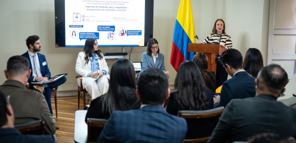 “Agenda de mujeres, paz y seguridad: perspectivas de Colombia y la OTAN”, fue el conversatorio para visibilizar el papel de las mujeres en los escenarios internacionales