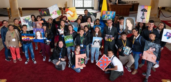 24 niños, niñas y adolescentes de la Casa Lúdica en Santa Rosa del Sur, Bolívar, visitan Bogotá Arte es paz: 24 niños, niñas y adolescentes de Santa Rosa del Sur, Bolívar, visitan Bogotá para aprender sobre muralismo, arte urbano y dibujo