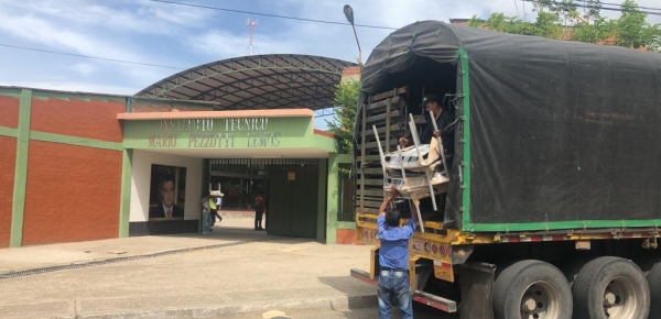 Cancillería y Colombia Transforma entregaron mobiliario escolar a municipios que atienden a menores migrantes en Villa del Rosario, Los Patios y Tibú