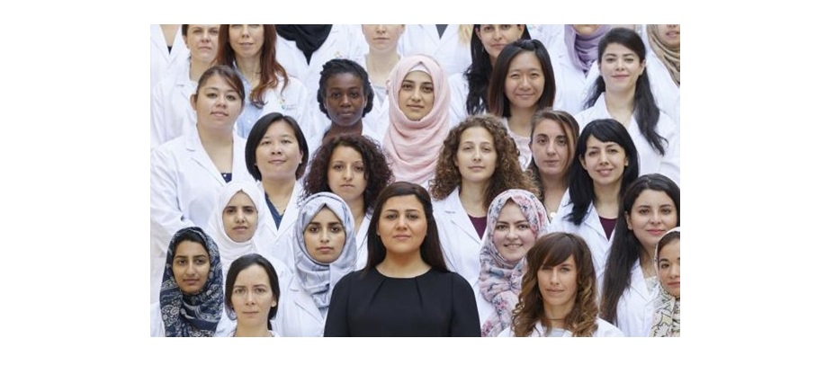 Abierta la convocatoria para los Premios Internacionales L'Oréal-UNESCO Mujeres en la Ciencia 2025